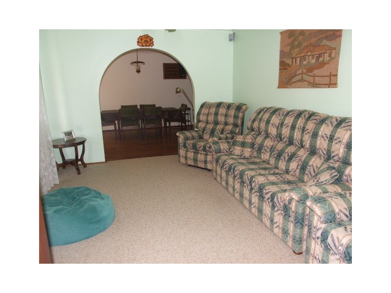 6 Basil Avenue, Parkes NSW 2870