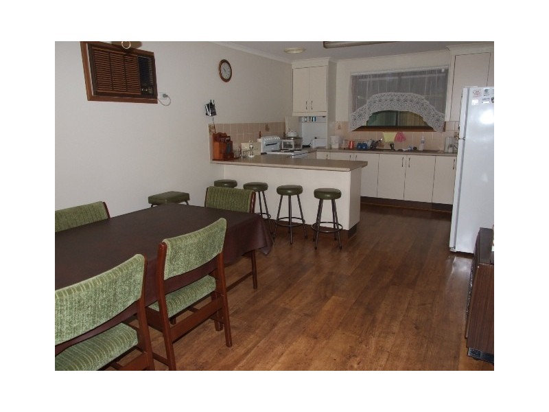 6 Basil Avenue, Parkes NSW 2870