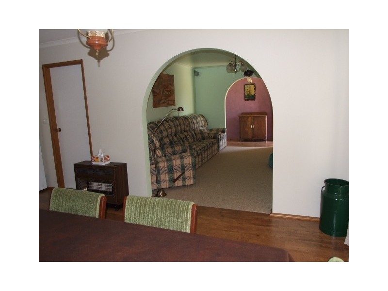 6 Basil Avenue, Parkes NSW 2870