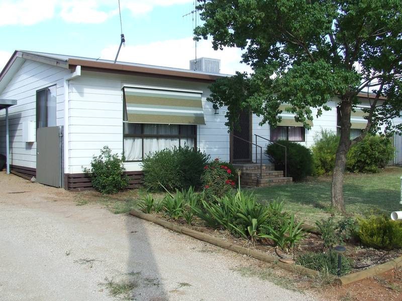 17 Lawson Street, Parkes NSW 2870