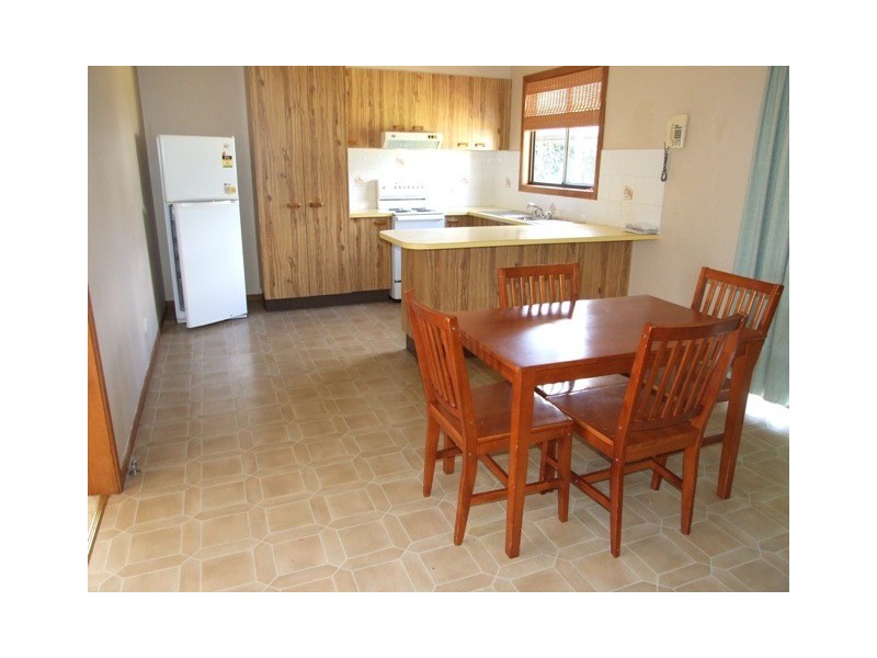 17 Lawson Street, Parkes NSW 2870