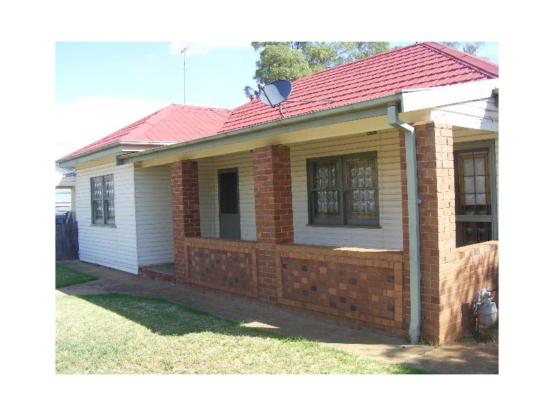 3 Captain Wilson Avenue, Parkes NSW 2870