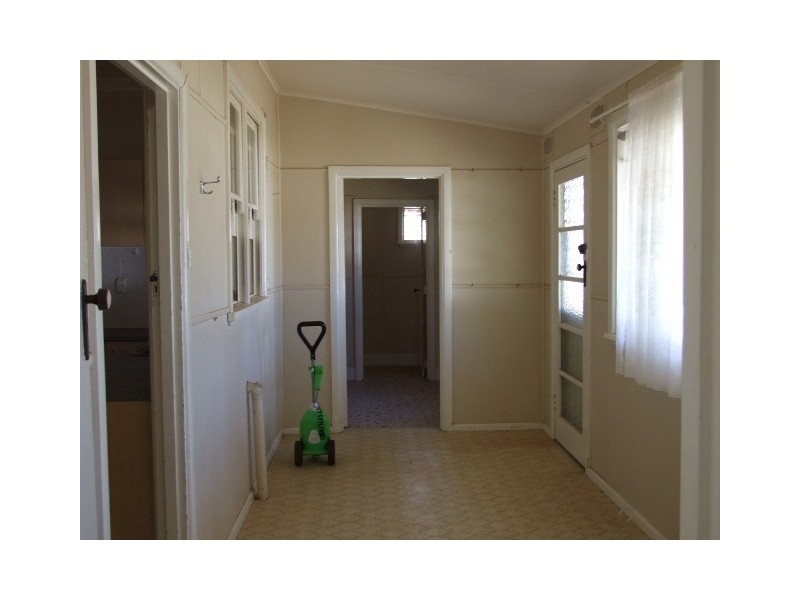 3 Captain Wilson Avenue, Parkes NSW 2870