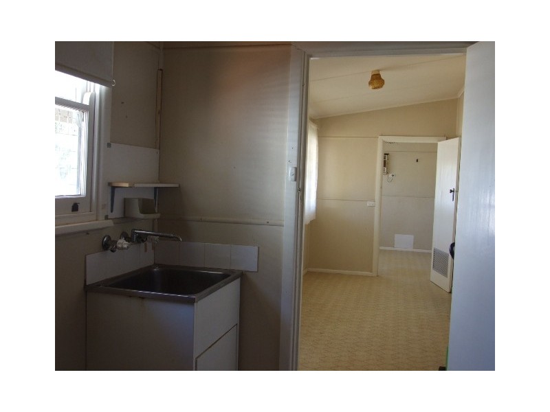 3 Captain Wilson Avenue, Parkes NSW 2870