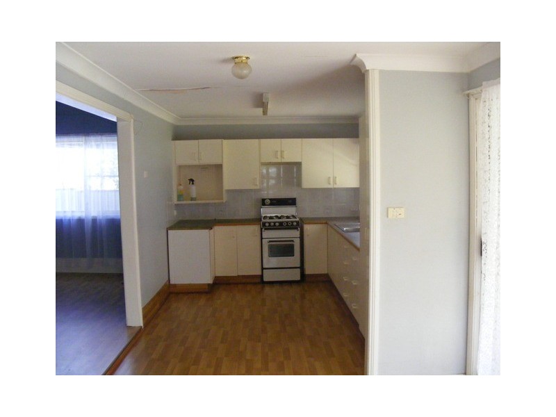 36 Albert Street, Parkes NSW 2870