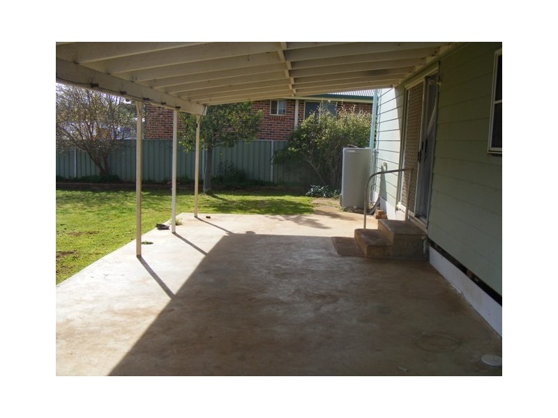 36 Albert Street, Parkes NSW 2870