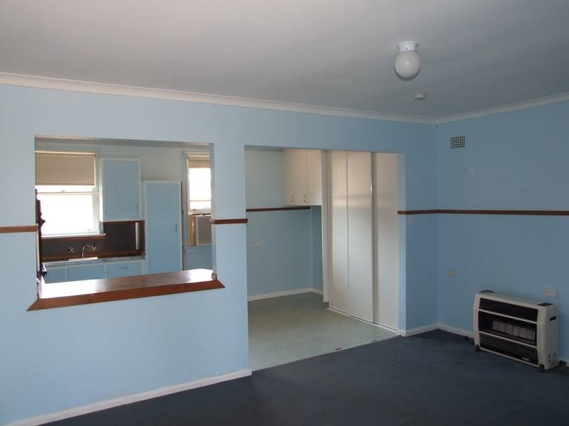 7 Moon crescent, Parkes NSW 2870