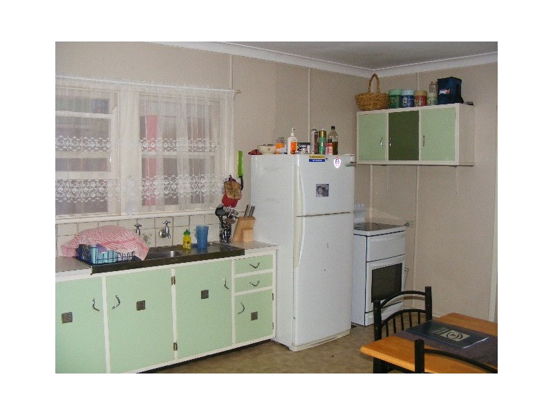 16 Carrington Street, Parkes NSW 2870