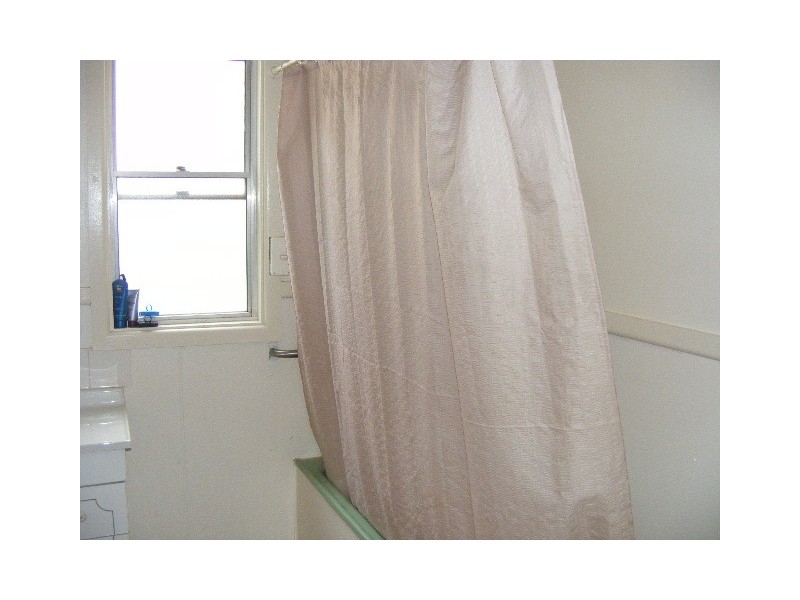 16 Carrington Street, Parkes NSW 2870