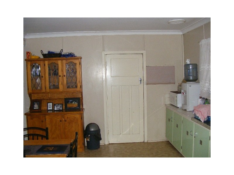 16 Carrington Street, Parkes NSW 2870