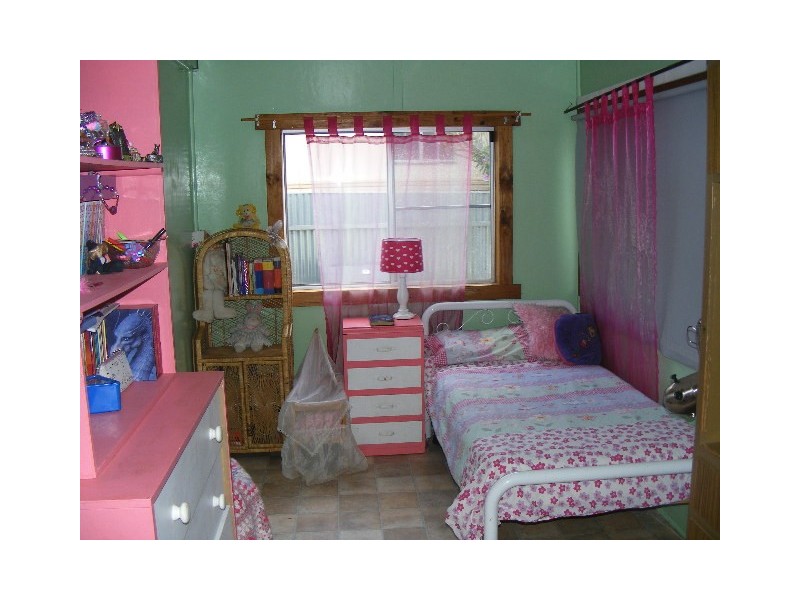 16 Carrington Street, Parkes NSW 2870