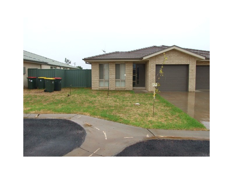 3/80 Close Street, Parkes NSW 2870