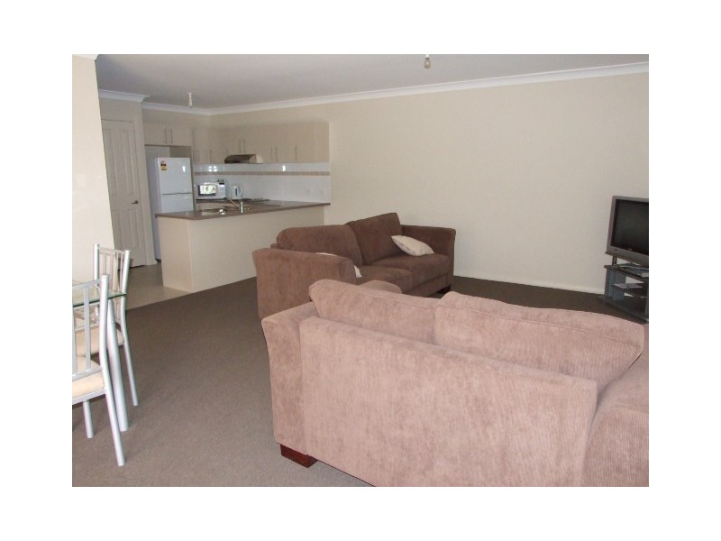 4/80 Close Street, Parkes NSW 2870