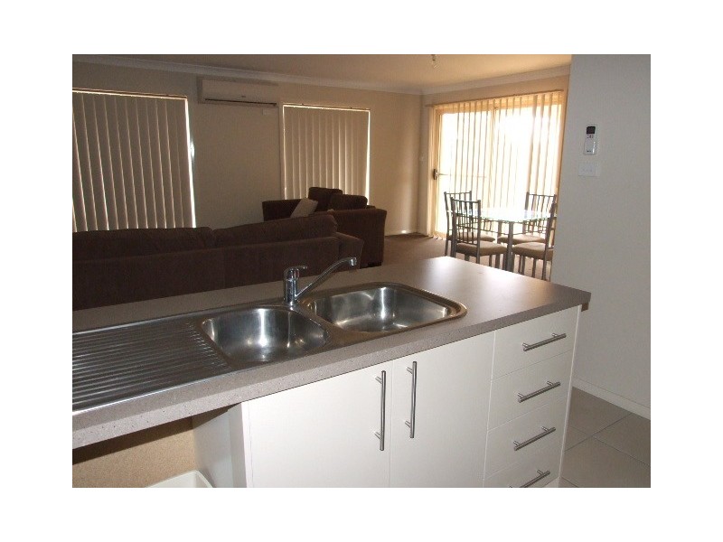 4/80 Close Street, Parkes NSW 2870