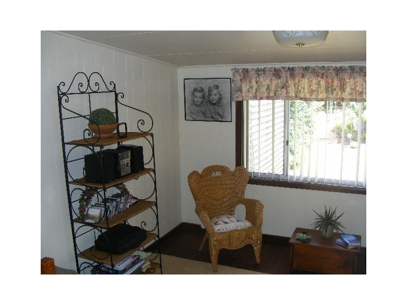 9 Willbe Street, Eugowra NSW 2806