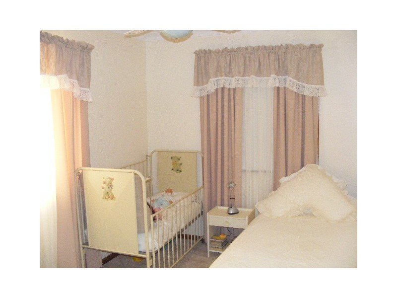 9 Willbe Street, Eugowra NSW 2806