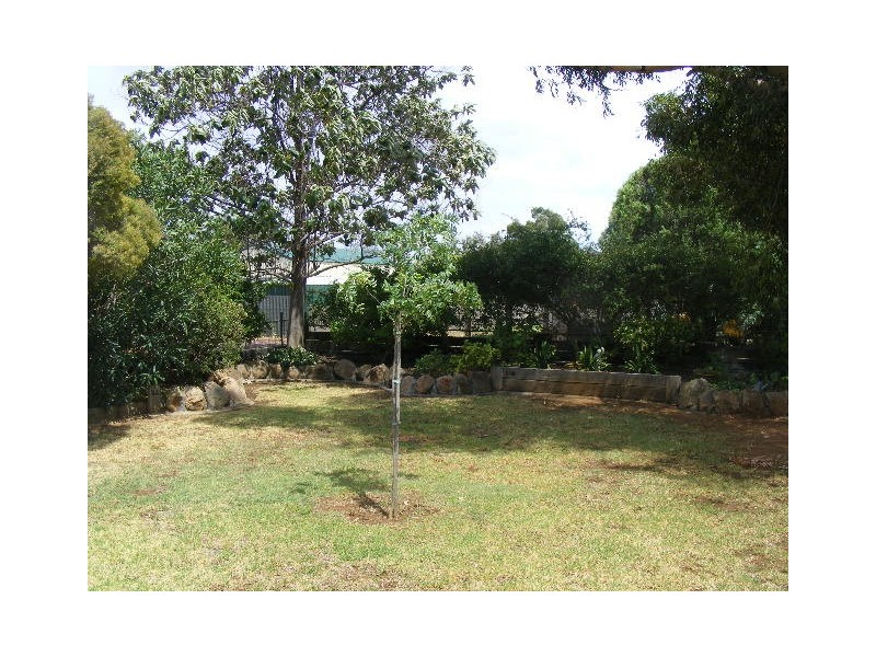 9 Willbe Street, Eugowra NSW 2806