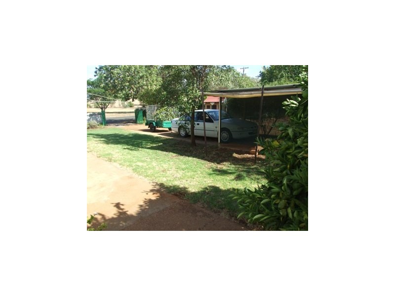 18 Wentworth Street, Parkes NSW 2870