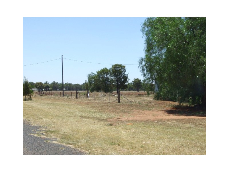 11 Station Street, Bogan Gate NSW 2876