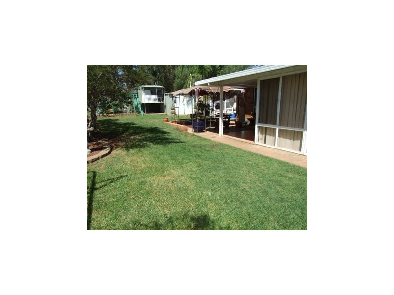 15 Patterson Street, Parkes NSW 2870