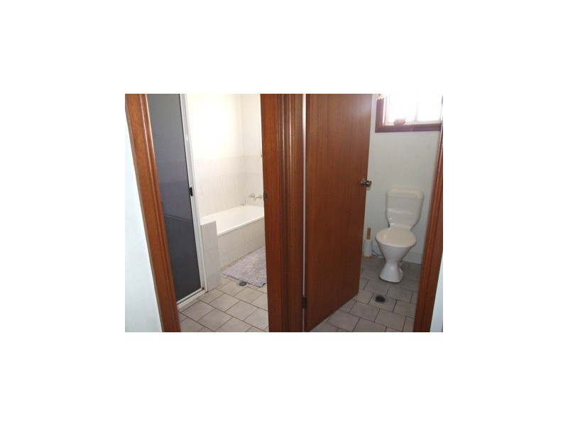 15 Patterson Street, Parkes NSW 2870