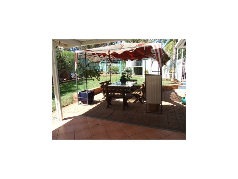 15 Patterson Street, Parkes NSW 2870