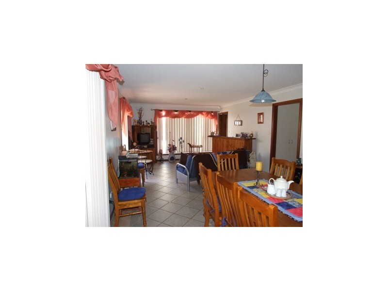 15 Patterson Street, Parkes NSW 2870