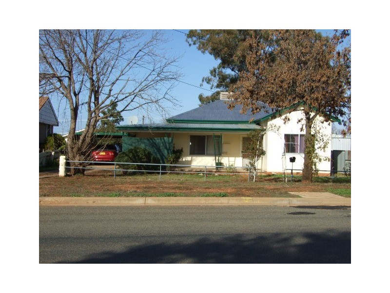 43 Brolgan Road, Parkes NSW 2870