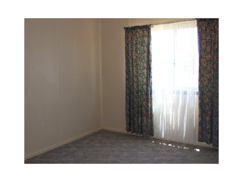 43 Brolgan Road, Parkes NSW 2870