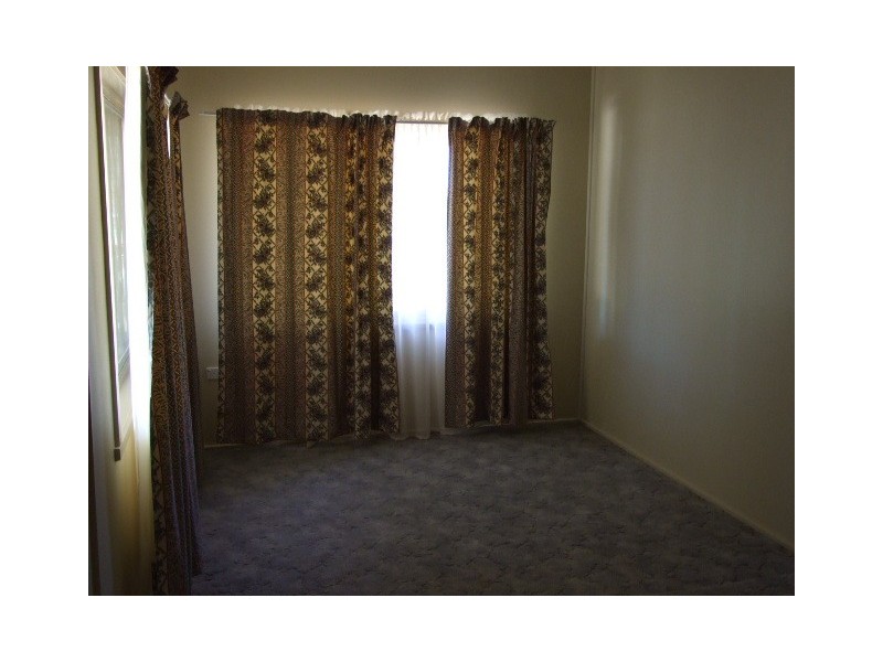 43 Brolgan Road, Parkes NSW 2870