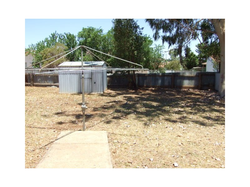 43 Brolgan Road, Parkes NSW 2870