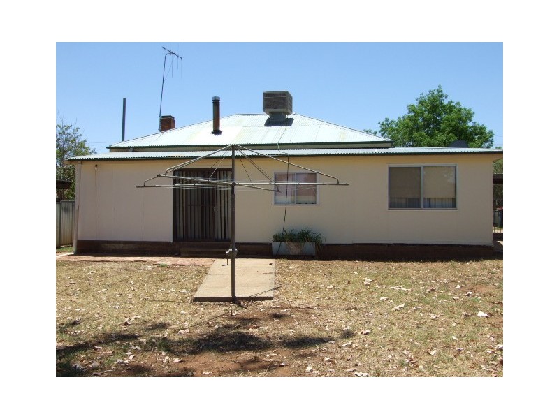 43 Brolgan Road, Parkes NSW 2870