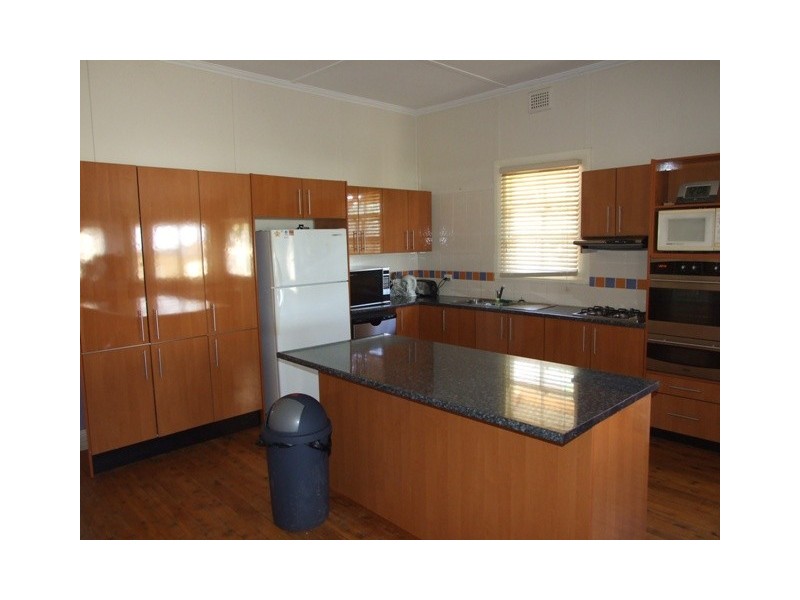 9 Gap Street, Parkes NSW 2870