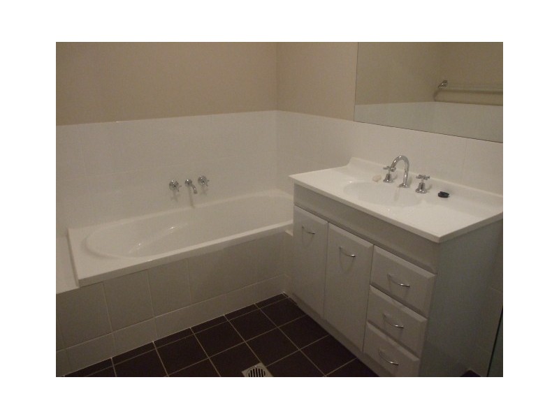 76A, 74B, 78A & 82B Close Street, Parkes NSW 2870