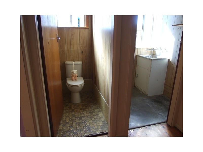 24 Thomas Street, Parkes NSW 2870