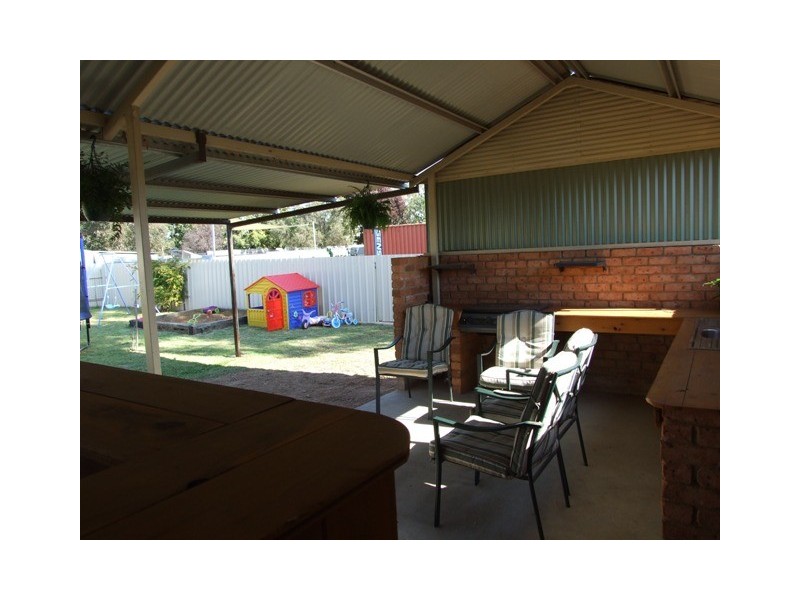 12 Lynch Street, Parkes NSW 2870