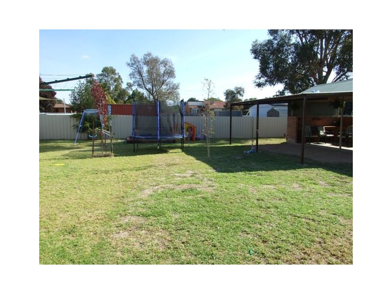 12 Lynch Street, Parkes NSW 2870