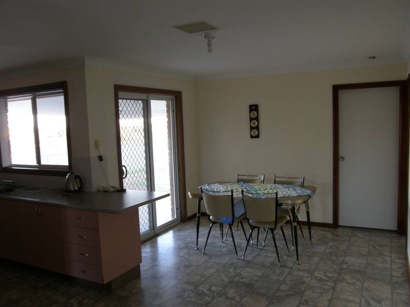 3 Warragrah Place, Parkes NSW 2870