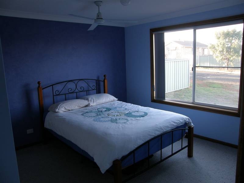 3 Warragrah Place, Parkes NSW 2870
