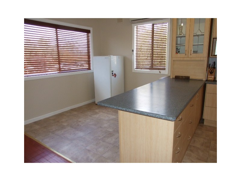 4 Thornbury Street, Parkes NSW 2870