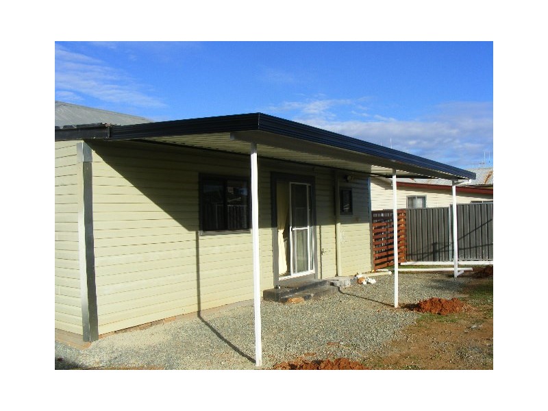 4 Thornbury Street, Parkes NSW 2870