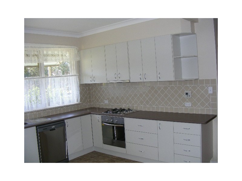 9 Captain Wilson Ave, Parkes NSW 2870