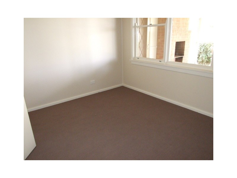 9 Captain Wilson Ave, Parkes NSW 2870