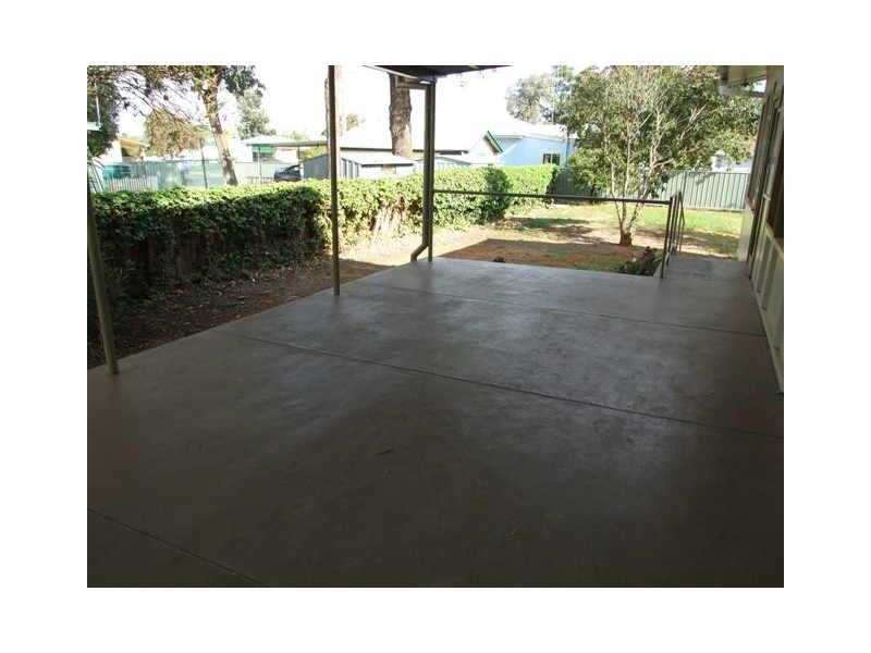 9 Captain Wilson Ave, Parkes NSW 2870