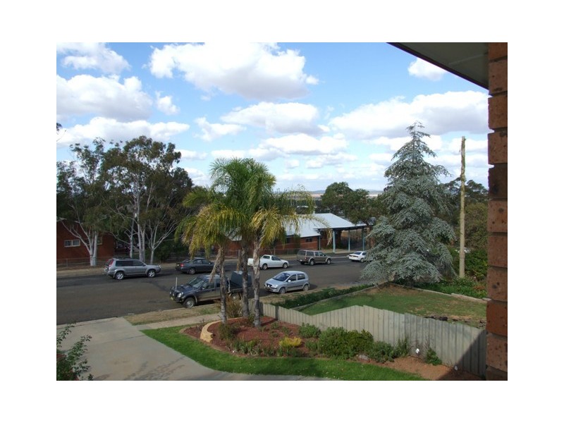 20A High Street, Parkes NSW 2870