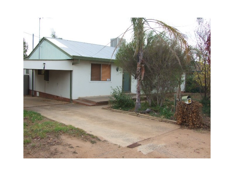 54 Woodward Street, Parkes NSW 2870