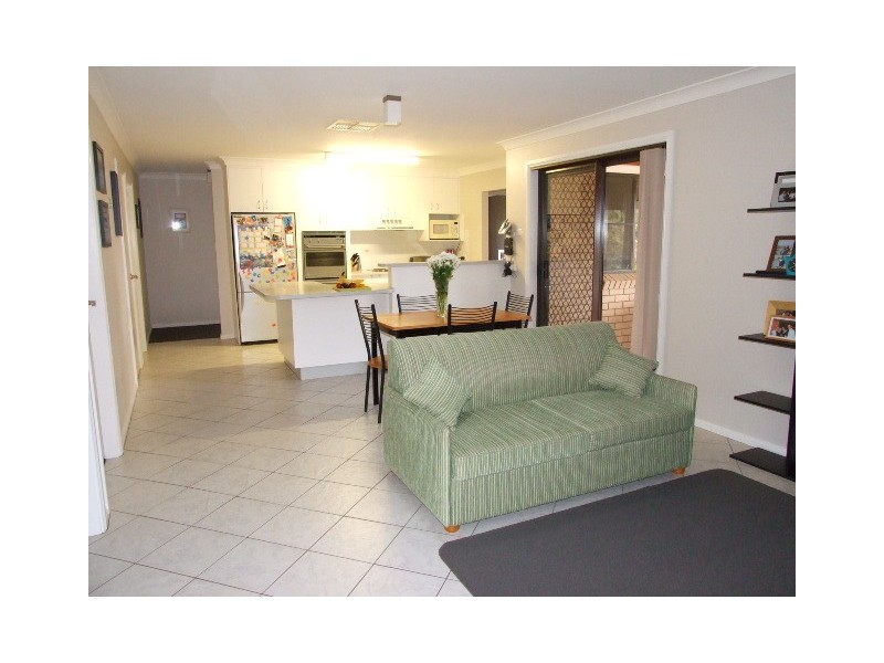 11A Barton Street, Parkes NSW 2870