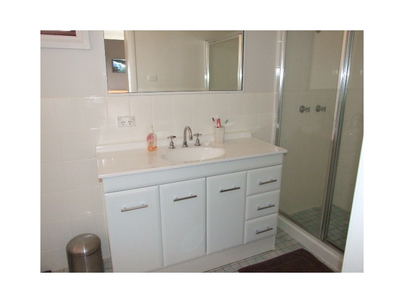 11A Barton Street, Parkes NSW 2870