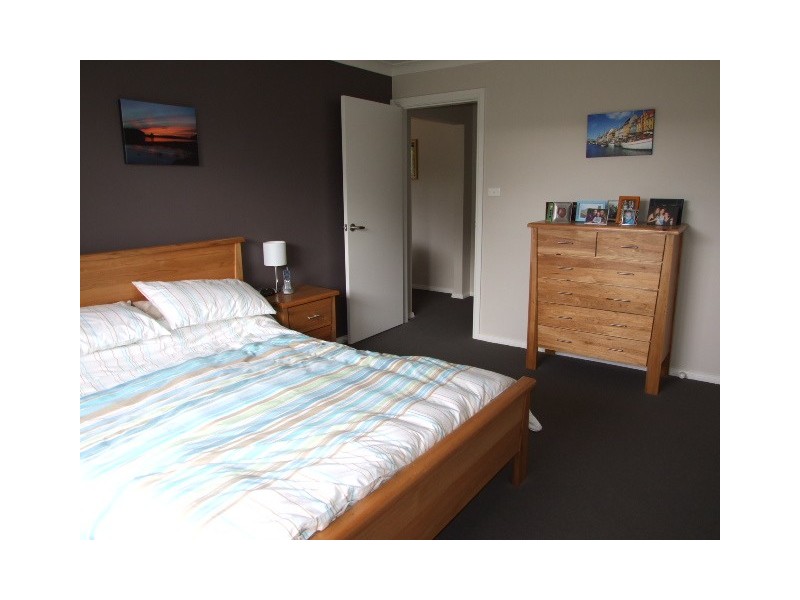 11A Barton Street, Parkes NSW 2870
