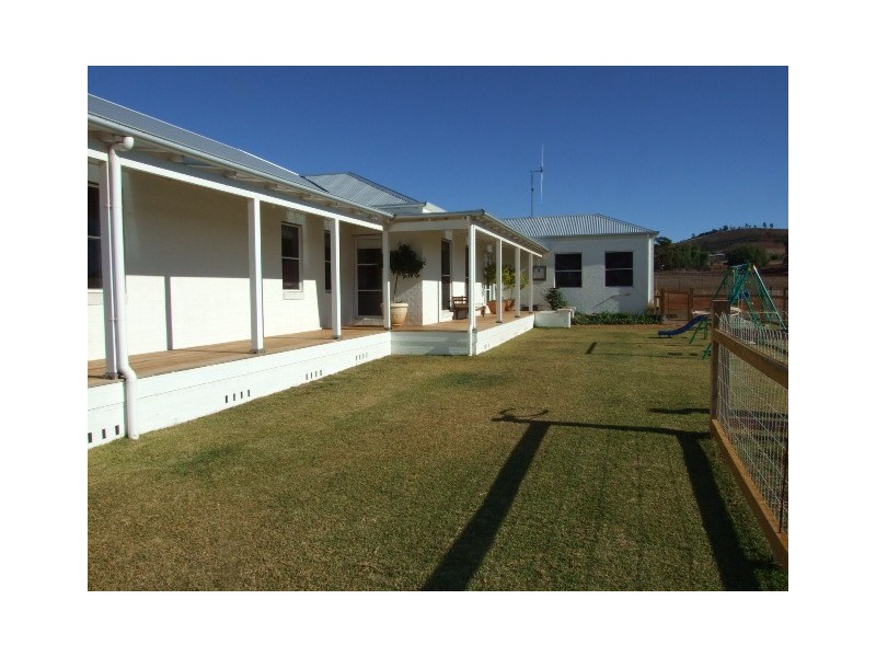 189 Tanks Lane, Parkes NSW 2870